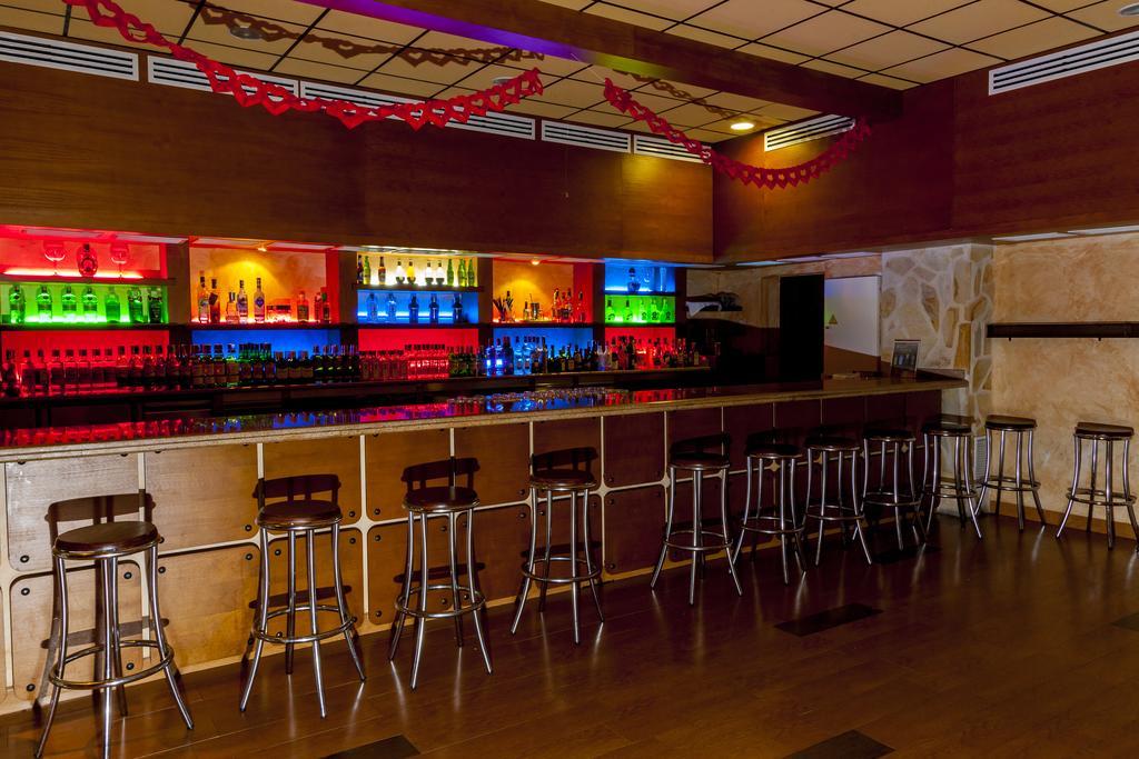 Hotel Comendador Carranque Zewnętrze zdjęcie